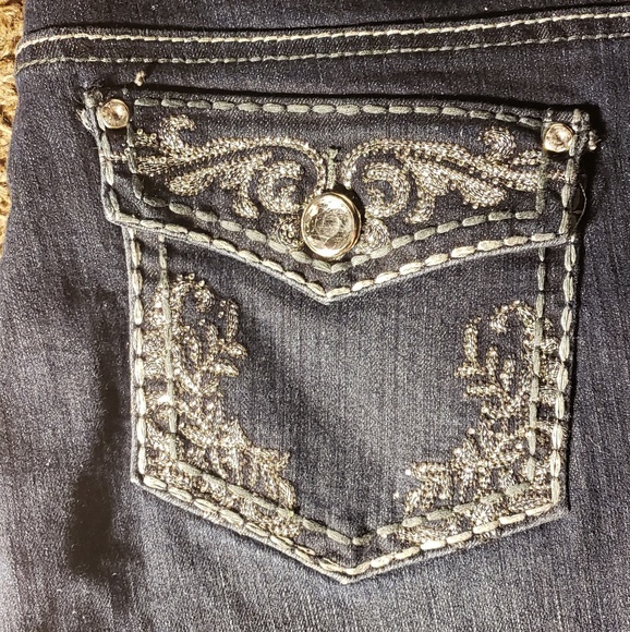 Jeans - Picture 3 of 3